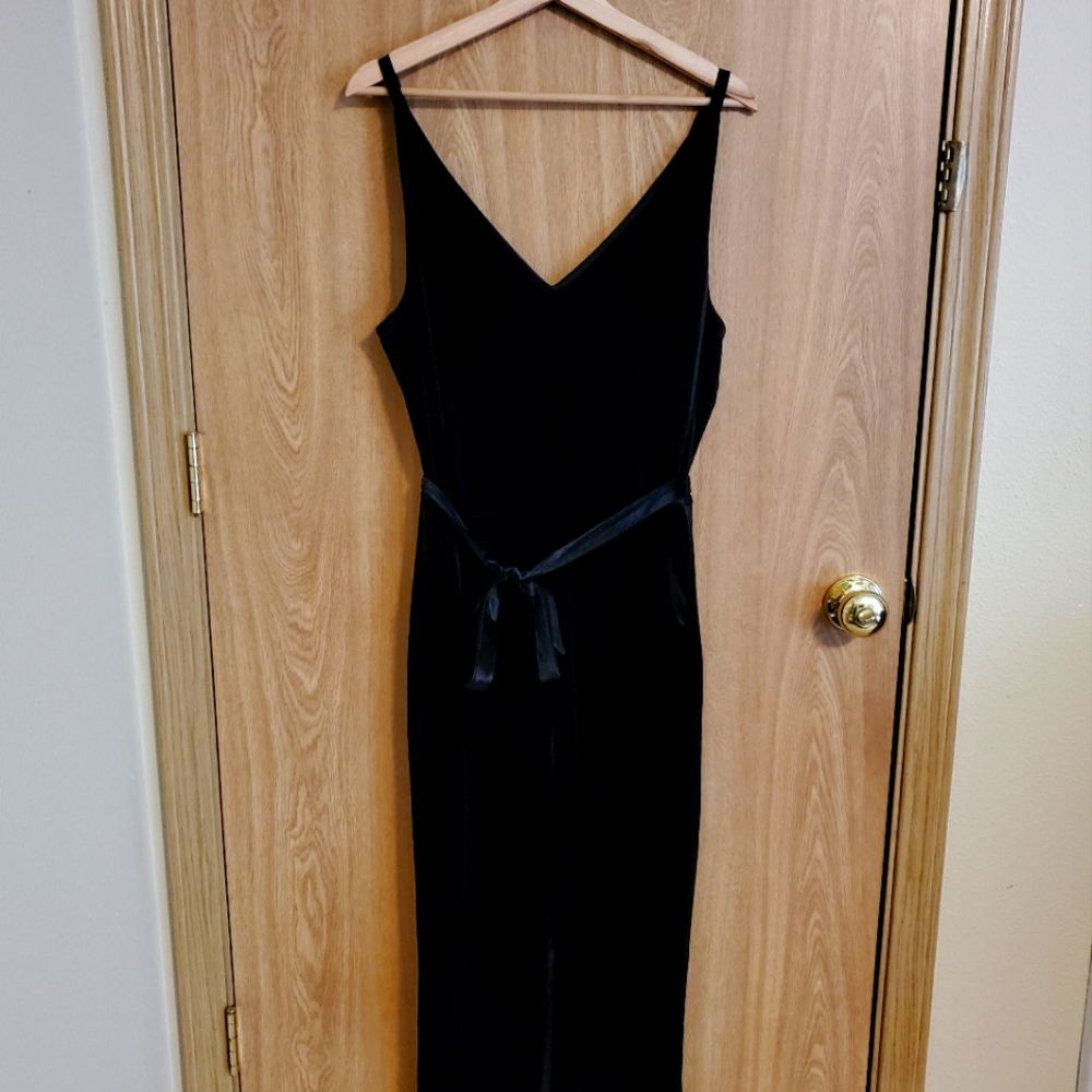 Banana Republic Factory, Black Velvet Spaghetti Strap Jumpsuit, size 14